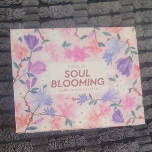 Nabla Soul Blooming Eyeshadow Palette